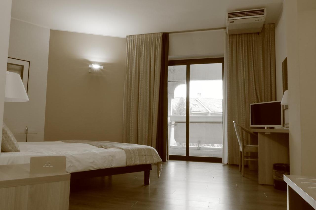 Hotel Romanisio Фоссано Екстер'єр фото
